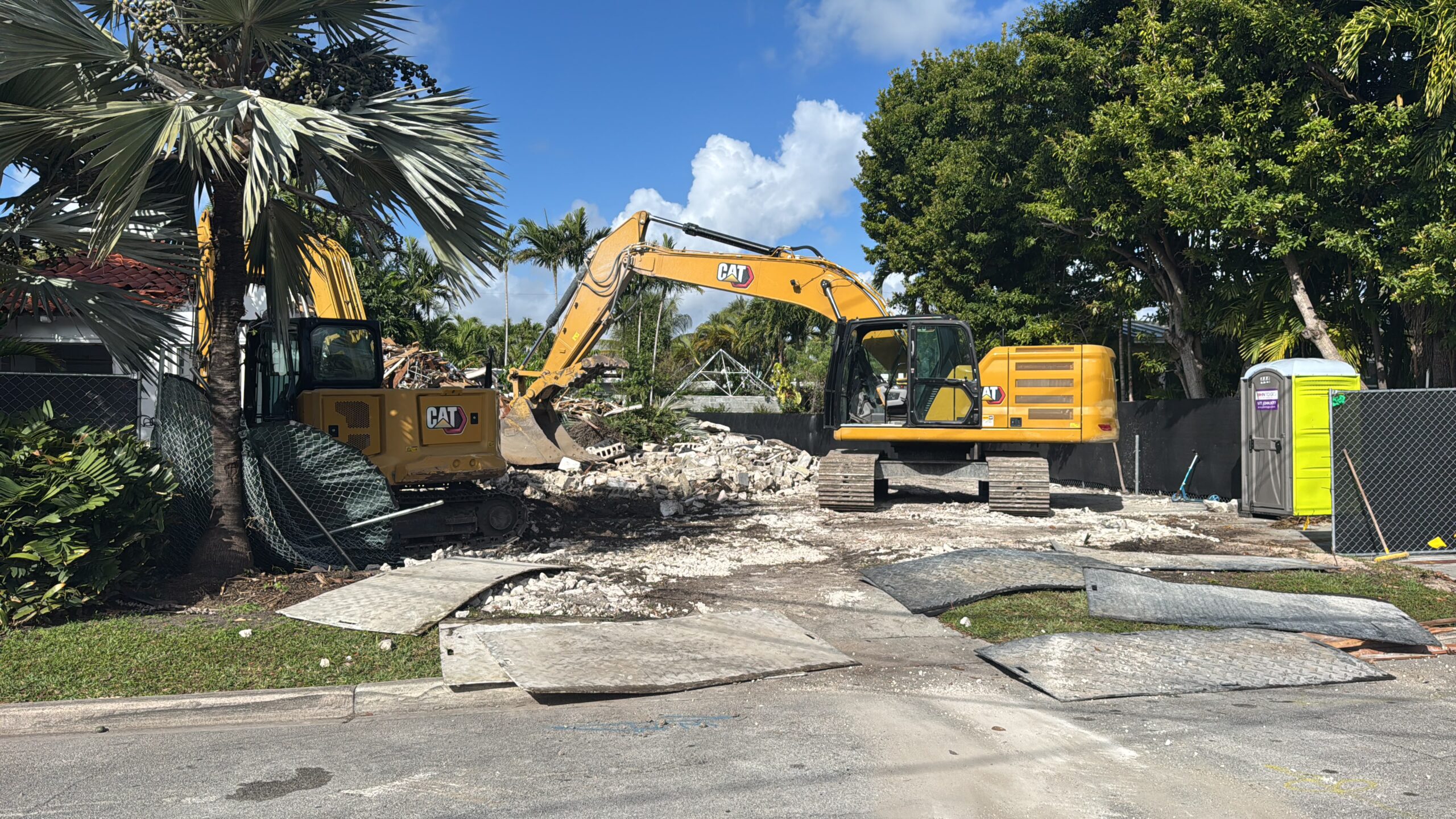 Florida Waste Removal dump truck ready for hauling in South Florida